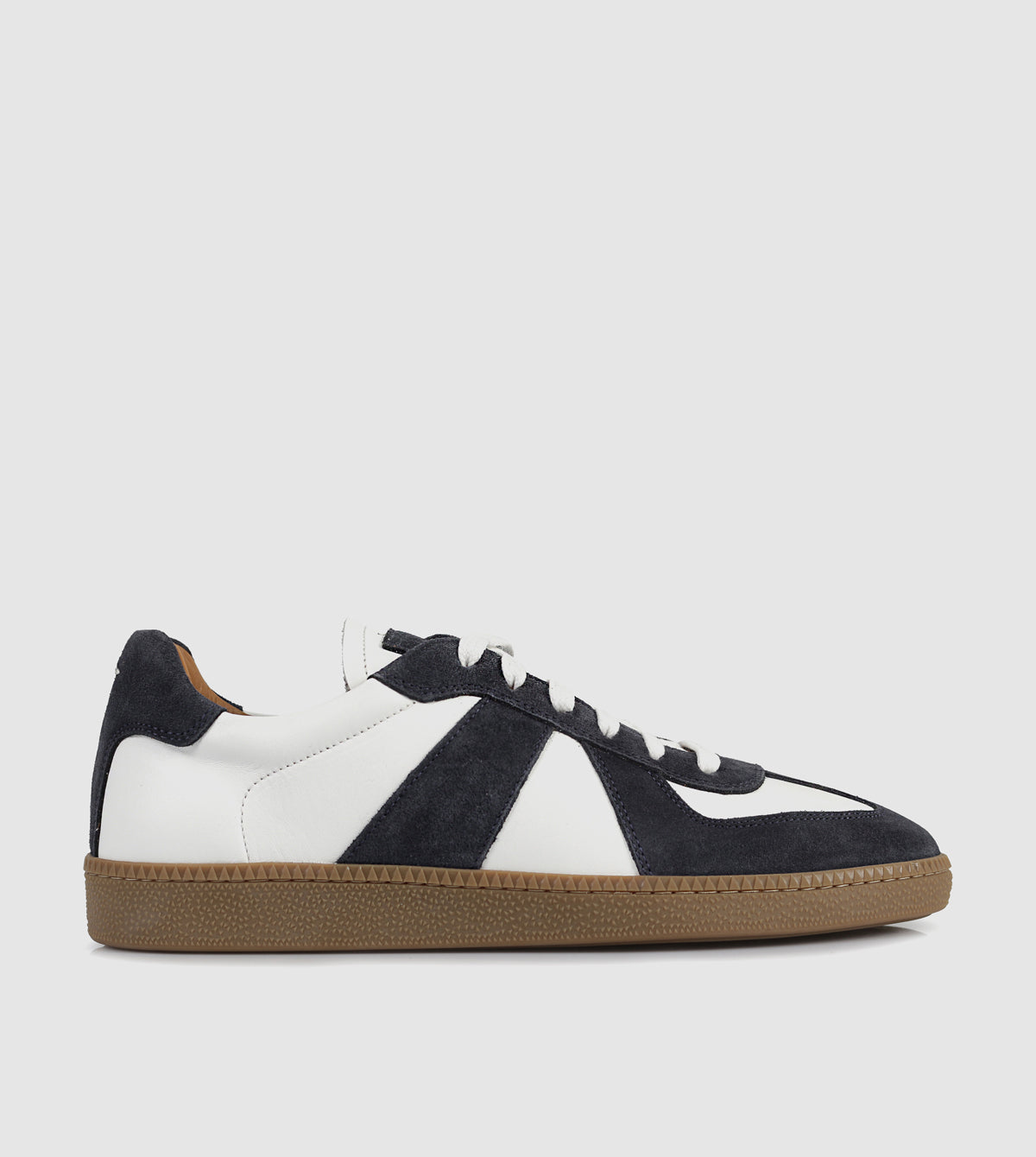 Sean Low Top Sneakers by Brando