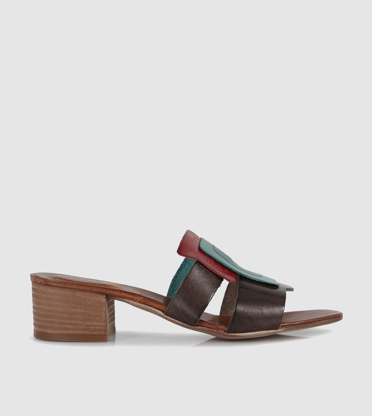 Vaila Mules by Sempre Di