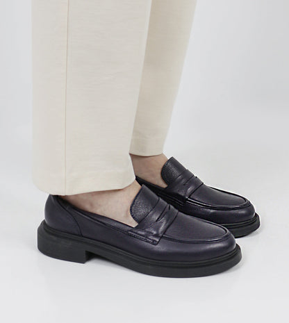 Inez Casual Loafers by Sempre Di