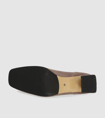 Effra Courtshoes by S Sempre Di