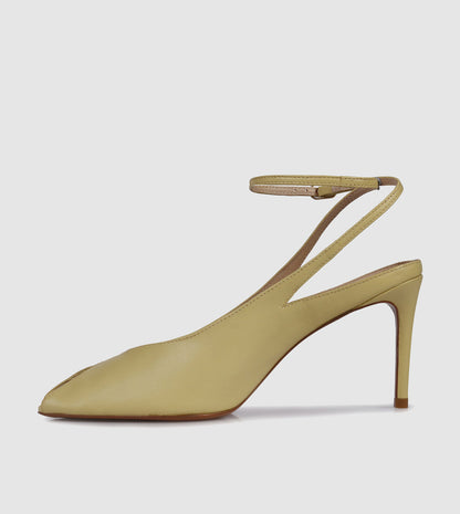 Shauar Slingbacks by Sempre Di By Guilhermina
