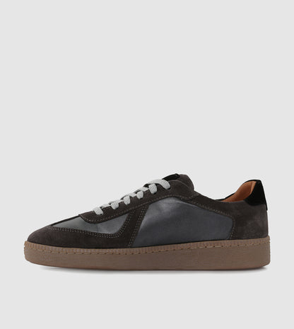 Andreth Low Top Sneakers by S Sempre Di