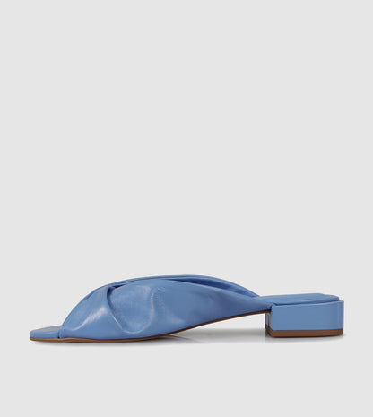 Aziza Slides by Sempre Di