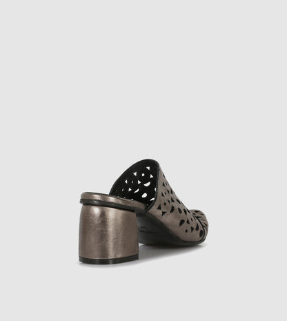 Maelis Mules by Beau Coops