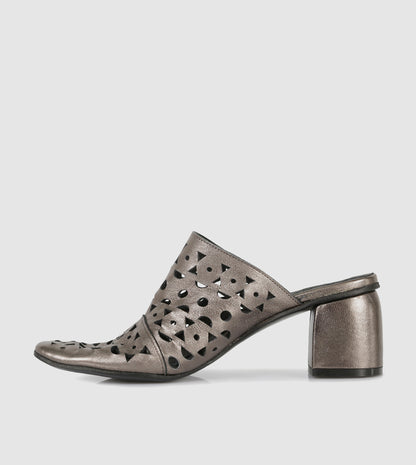 Maelis Mules by Beau Coops