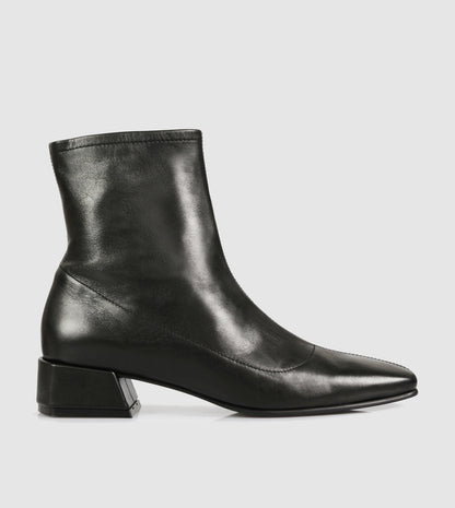 Tanana Ankle Boots by Sempre Di