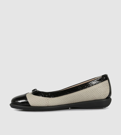 Maeve Ballerinas by Relax