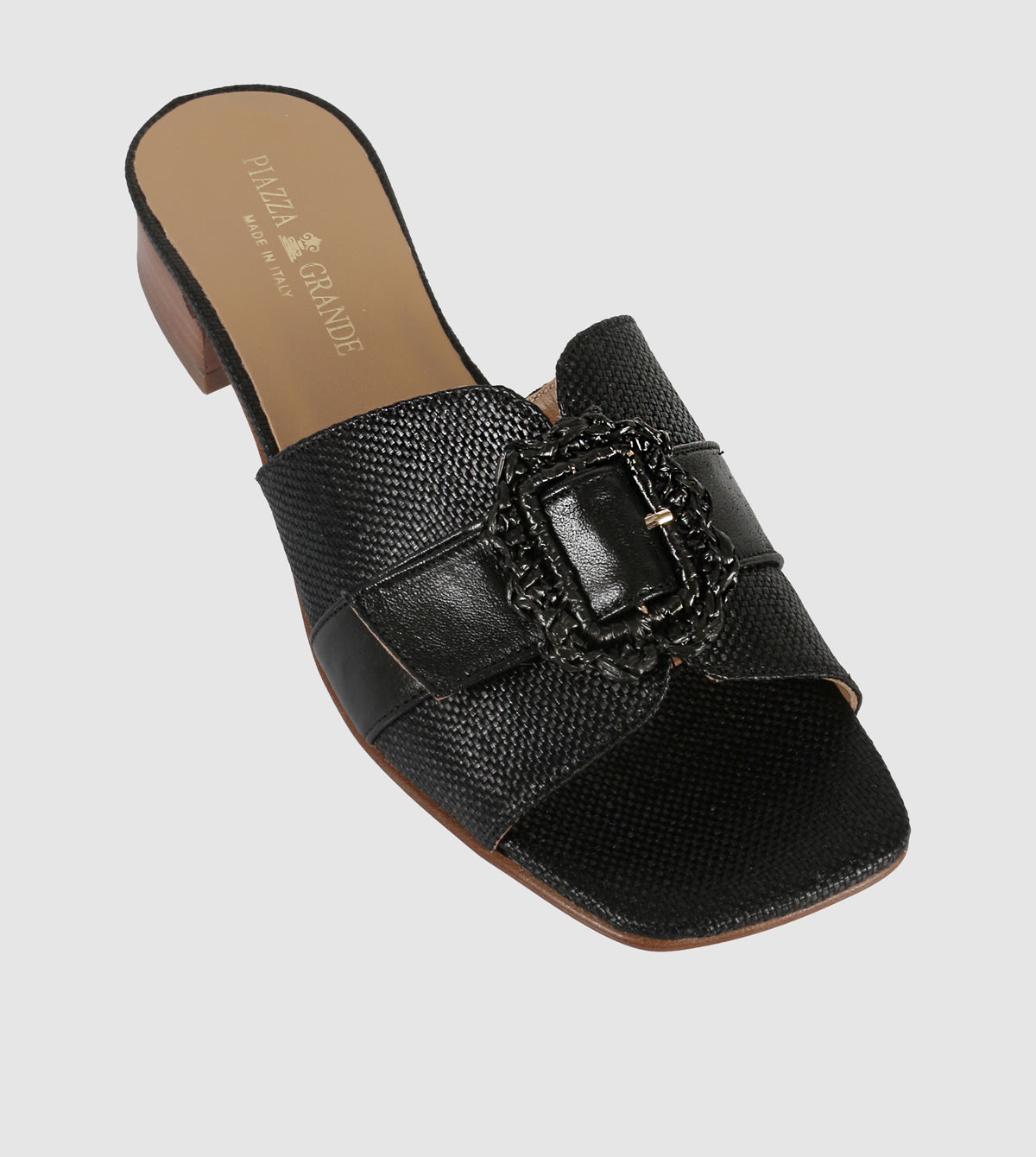 Nola Slides by Piazza Grande