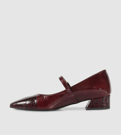 Jenah Courtshoes by Relax