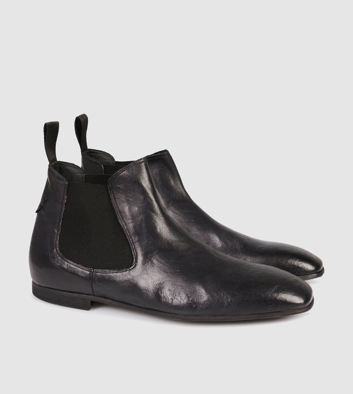 BLACK LEATHER CHELSEA BOOT